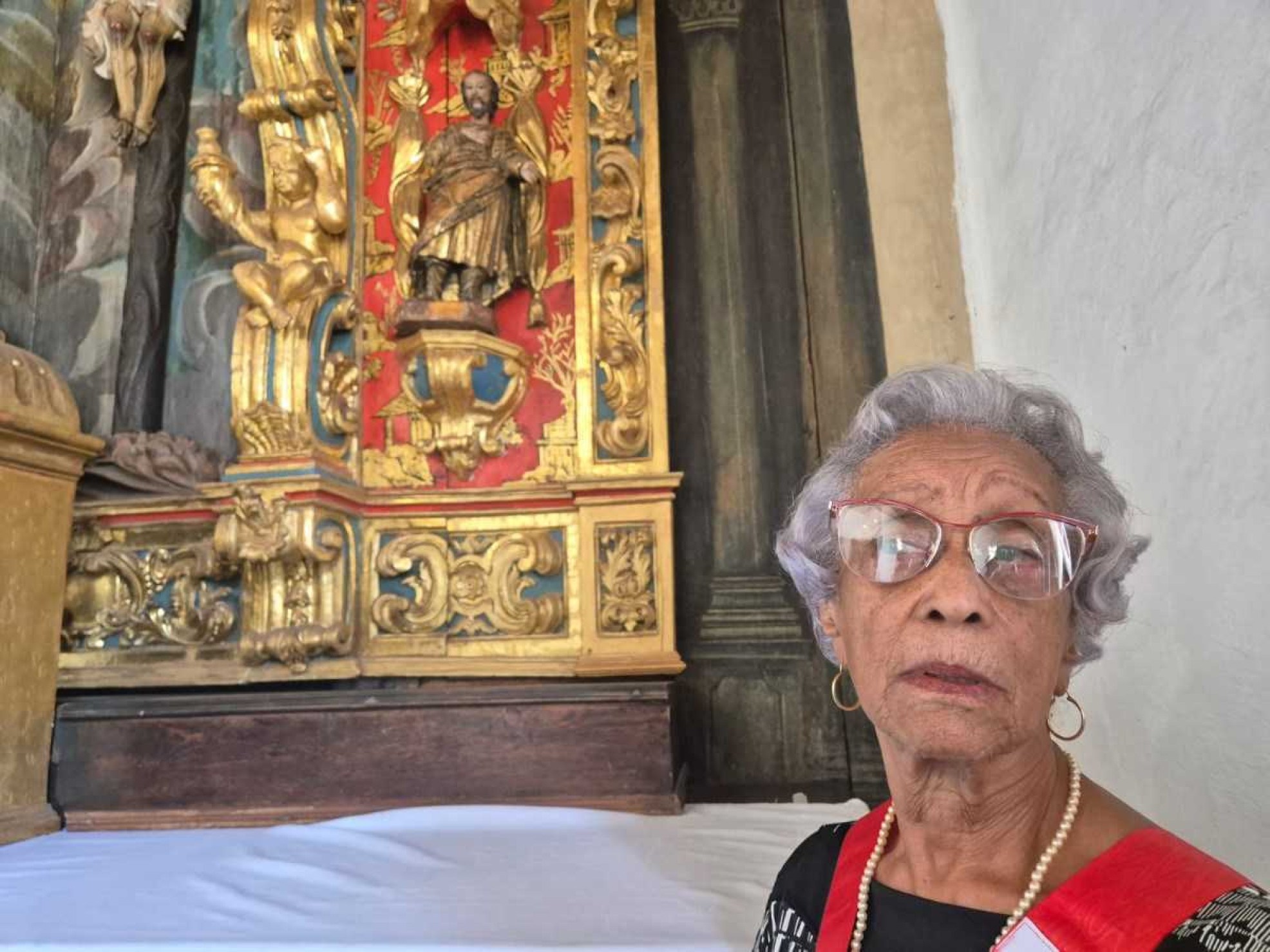  Matriz Nossa Senhora da Conceição, em Sabará, recebeu com festa a imagem de São José de Botas, do século 18, desaparecida do templo católico na Semana Santa de 1947.