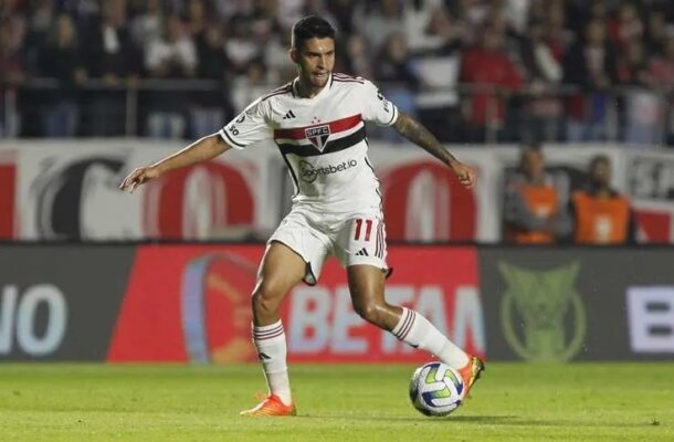 RODRIGO NESTOR - Tentou articular o jogo pelo meio, numa posição em que ainda não havia tido oportunidades, mas pouco fez. Deixou a desejar, já que se esperava mais da grande referência técnica do time nesse domingo. NOTA: 5,0 - Foto: Divulgação/São Paulo FC