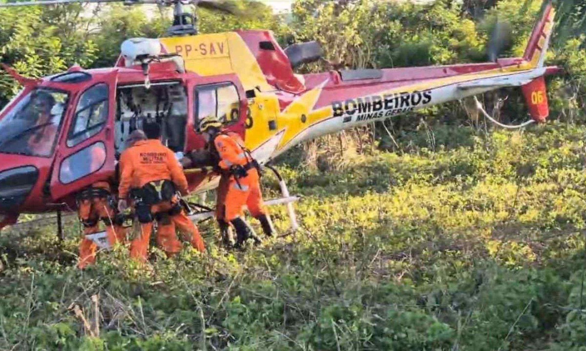 Homem foi resgatado pelo Corpo de Bombeiros depois de permanecer sete dias no mato, apenas bebendo água da chuva e de lagoas -  (crédito: Corpo de Bombeiros/divulgação)