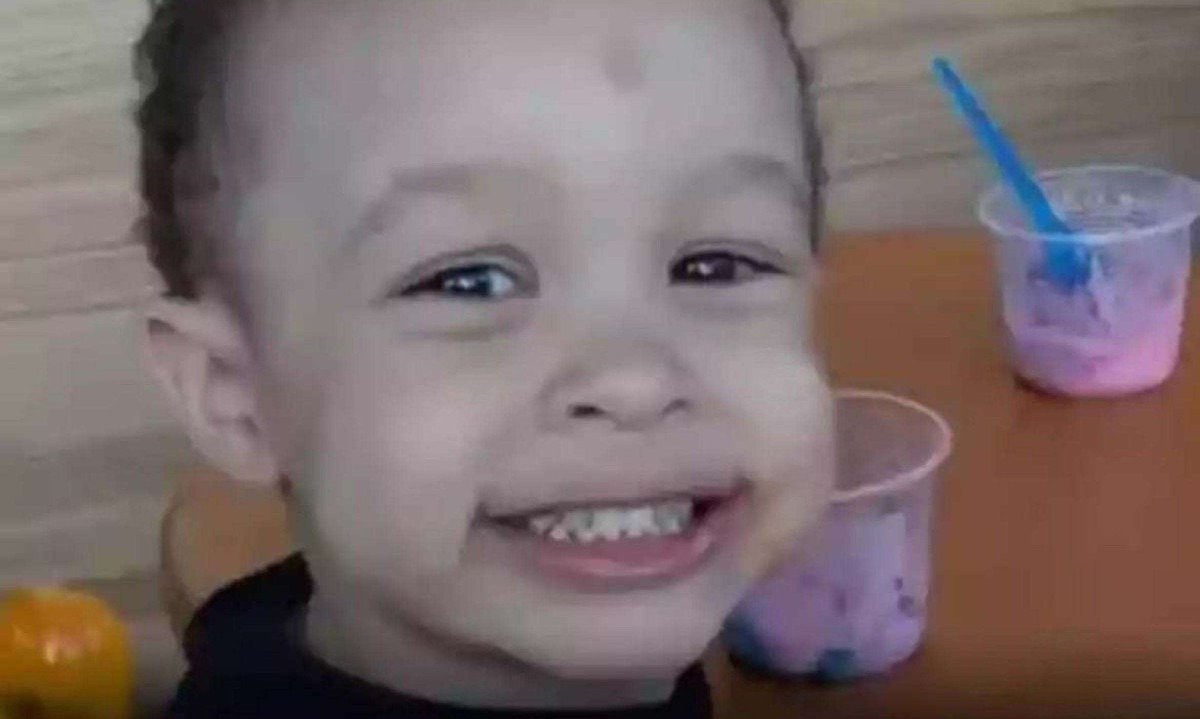 Ian Henrique, de 2 anos, morreu no dia 10 de janeiro de 2023 em decorrência de um traumatismo craniano provocado por ''instrumento contundente'' -  (crédito: Reprodução / Redes sociais)