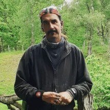 Alegando "vício" em heavy metal, homem de 42 anos recebe aposentadoria por invalidez - reprodução/instagram