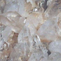 O cristal de quartzo branco e o seu poderoso significado místico - Wemystic