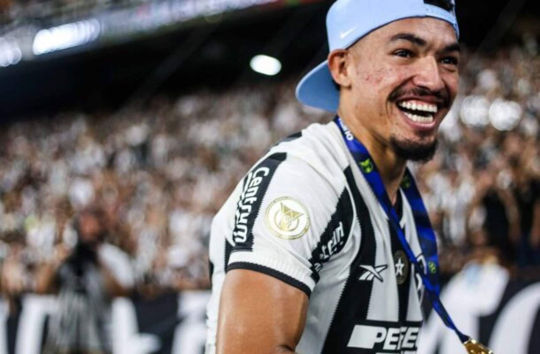 Titular na reta final, Adryelson celebra retorno triunfante no Botafogo