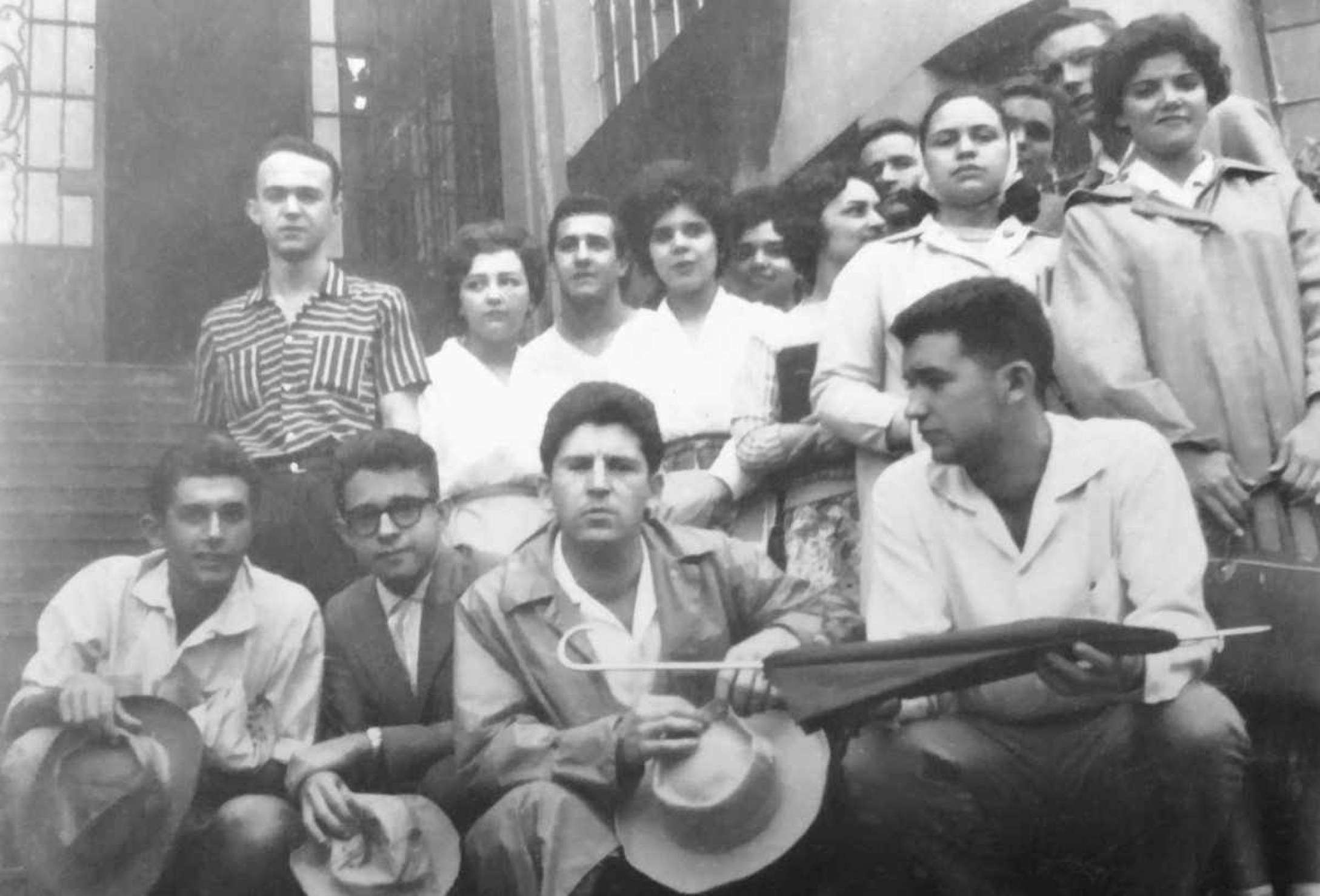 Luiz Vilela lança hoje 'Colégio Marconi', com histórias de sua adolescência