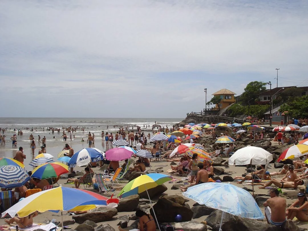 Essa ação segue uma tendência em várias cidades litorâneas do Brasil, que estão ampliando suas praias para atrair mais turistas e lidar com a constante erosão da costa.
