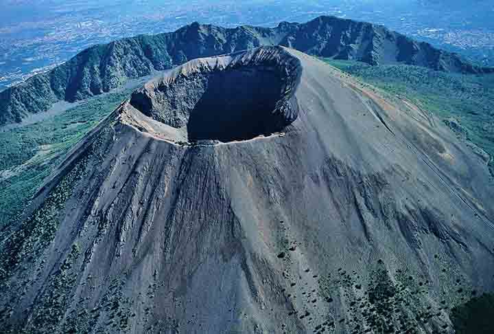 A catástrofe provocada pela erupção vulcânica do Vesúvio é uma das mais famosas da história humana.