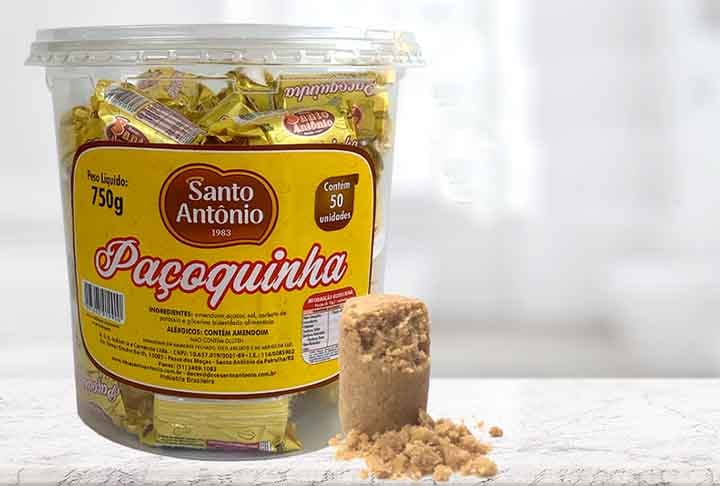 A paçoca do Santo Antônio, marca que está no mercado há mais de 30 anos, não agradou. nO  júri, que achou bastante oleoso e doce além da conta. Valor: R$12,79 (350g).