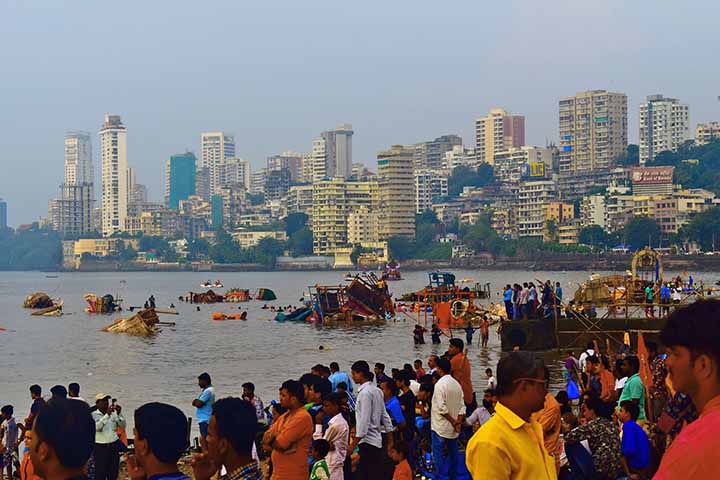 A cosmopolita Mumbai (antiga Bombaim) sofre com a má qualidade do ar que afeta boa parte das grandes cidades indianas - problema crônico dos países dessa região da Ásia.
