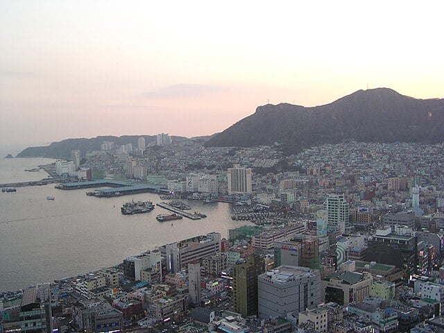 A experiência está sendo feita na em particular cidade de Busan, no sul no país, para uma população de mais de 10 mil pessoas.