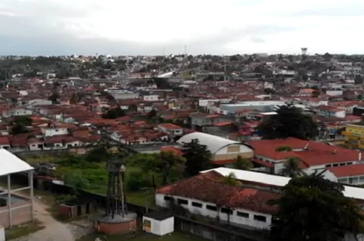 15Â° lugar: Bayeux - Estado brasileiro: ParaÃ­ba - Ãrea territorial: 27,705 kmÂ². PopulaÃ§Ã£o: 97 mil habitantes. 