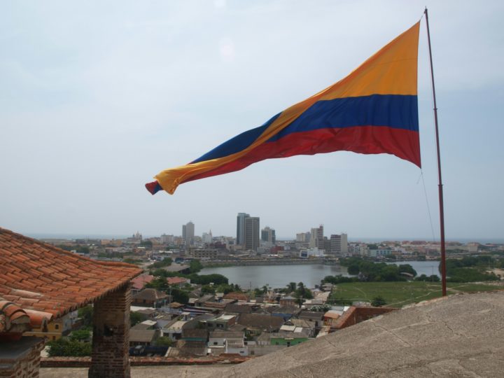 Cartagena desempenhou um papel importante na luta pela independência da Colômbia da Espanha. Em 1811, a cidade declarou sua independência da Espanha e tornou-se um centro da resistência colombiana.