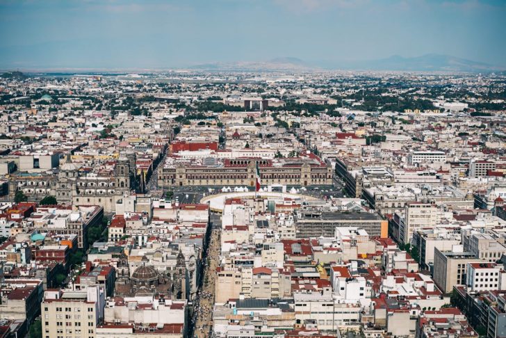 A capital mexicana, segunda cidade mais populosa da AmÃ©rica Latina atrÃ¡s apenas de SÃ£o Paulo, chegou a ter a mÃ¡ fama de mais poluÃ­da do mundo por muitos anos.
