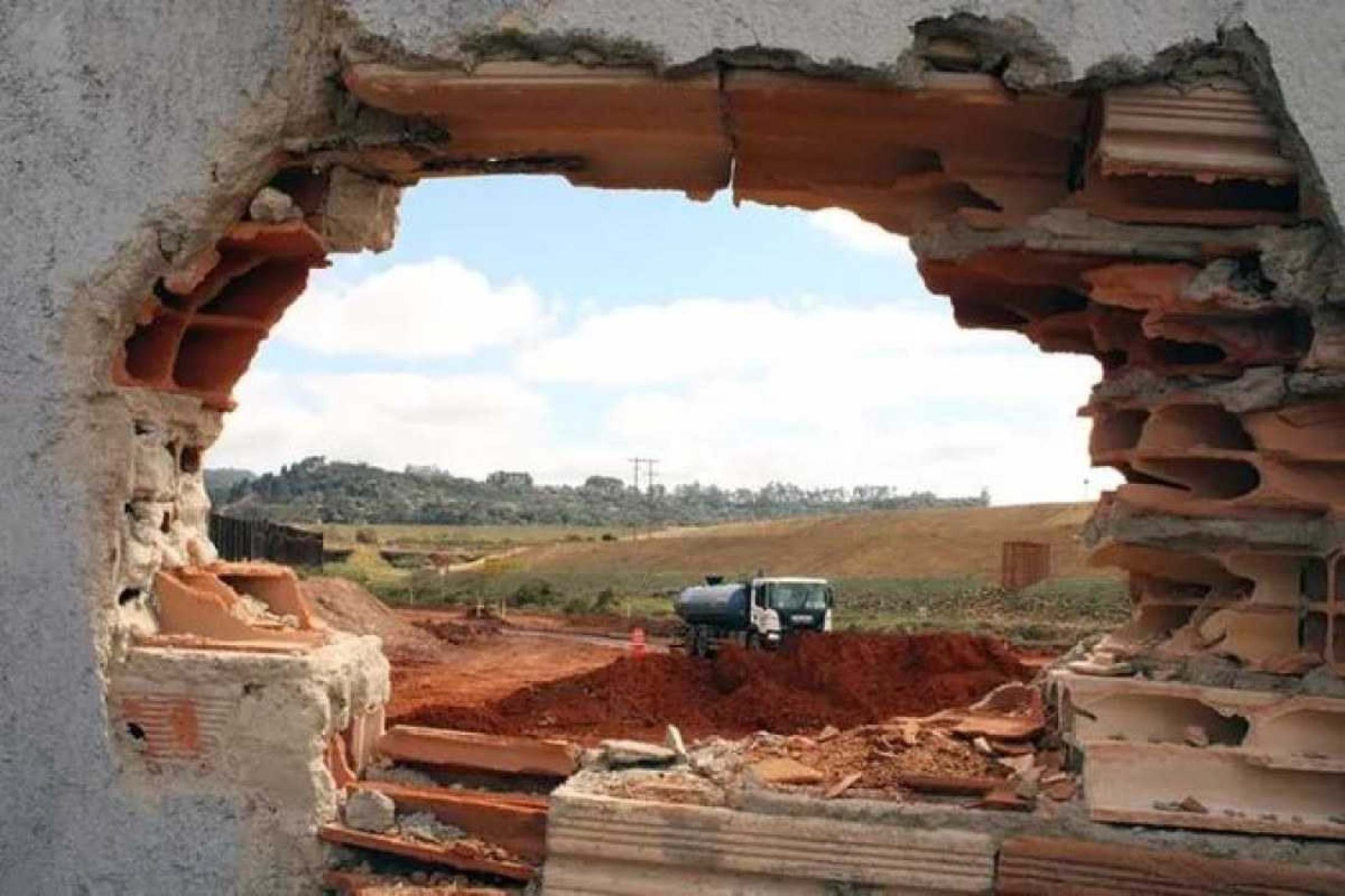 MP pede retirada urgente de famílias que moram próximo a obra da Vale em MG