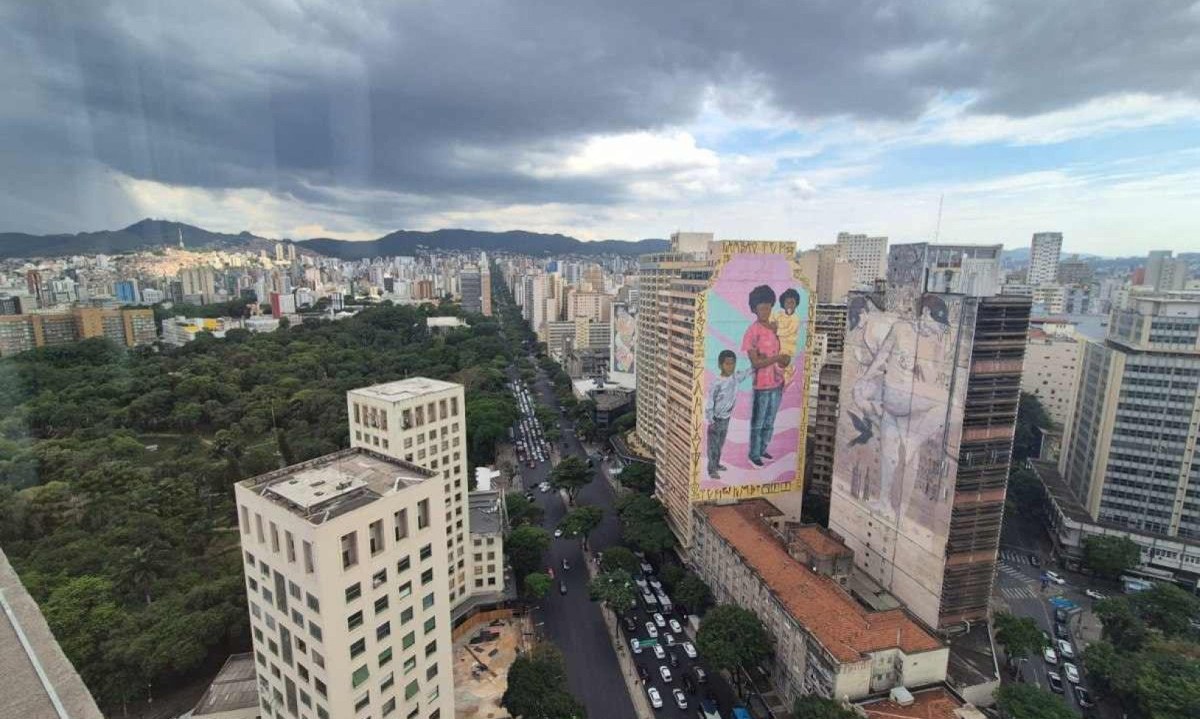 Chuvas isoladas devem continuar em Belo Horizonte pelo menos até o fim de semana -  (crédito: Jair Amaral/EM/D.A Press)