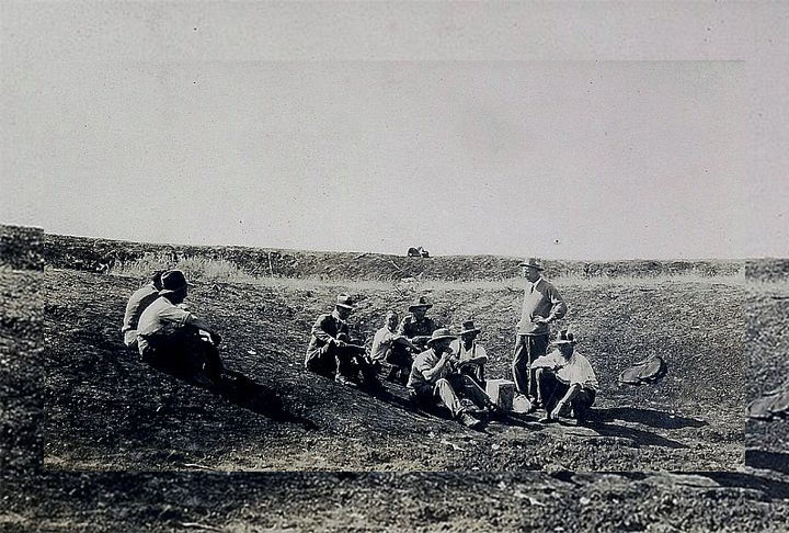 Os proprietÃ¡rios dessas terras eram em boa parte soldados veteranos da Primeira Guerra Mundial que foram incentivados pelo governo a plantar trigo na regiÃ£o. 