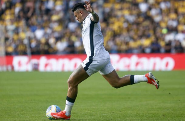 TIQUINHO - Contribuiu muito pouco. Parece de mal com a bola há meses. Zero poder de fogo, apesar de um pivô vez ou outra - NOTA: 3,0 - Foto: Vitor Silva/Botafogo 