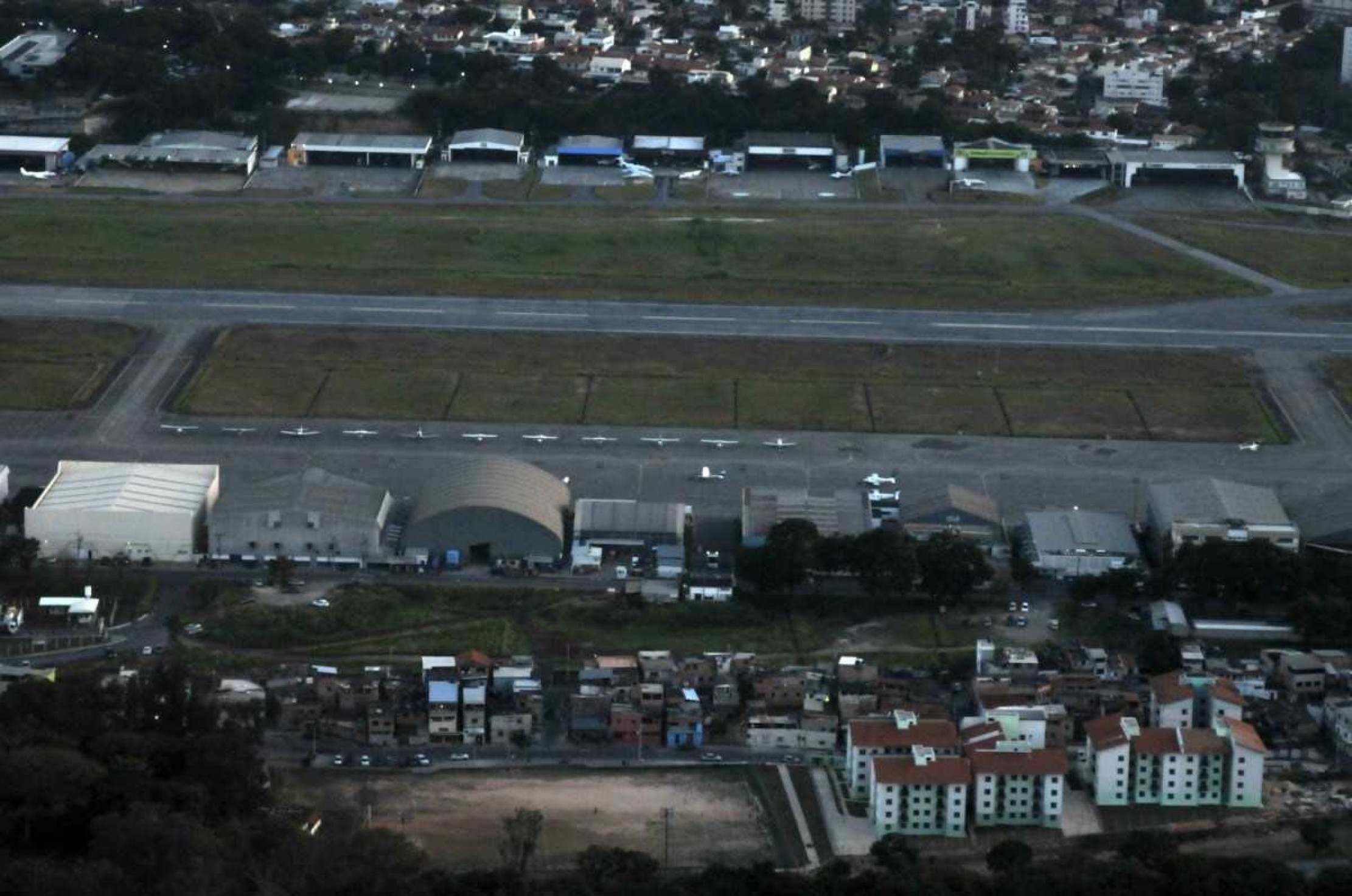 Câmara barra projetos que impediriam bairro no Aeroporto Carlos Prates