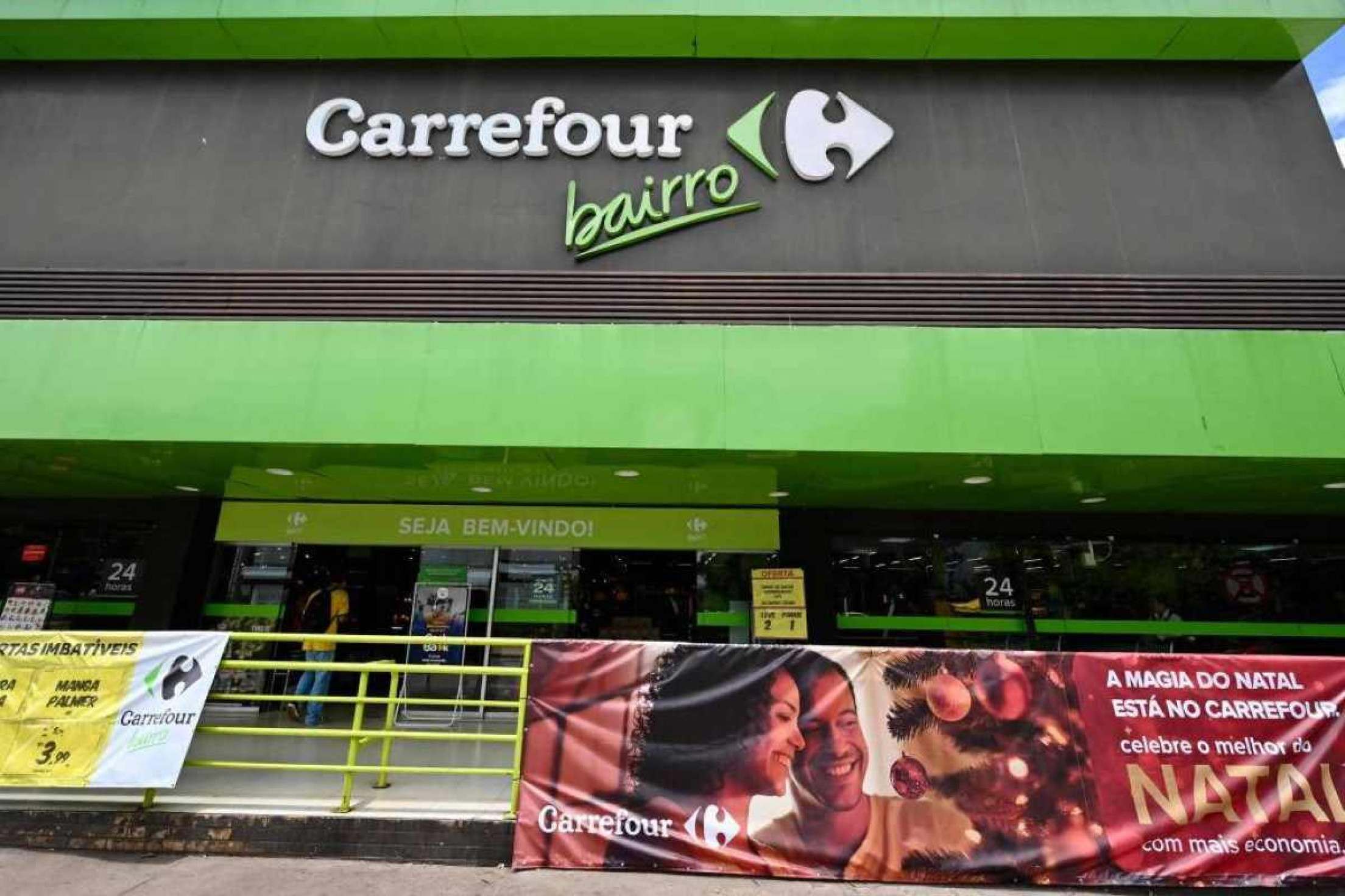 Carrefour demite 2.200 funcionários