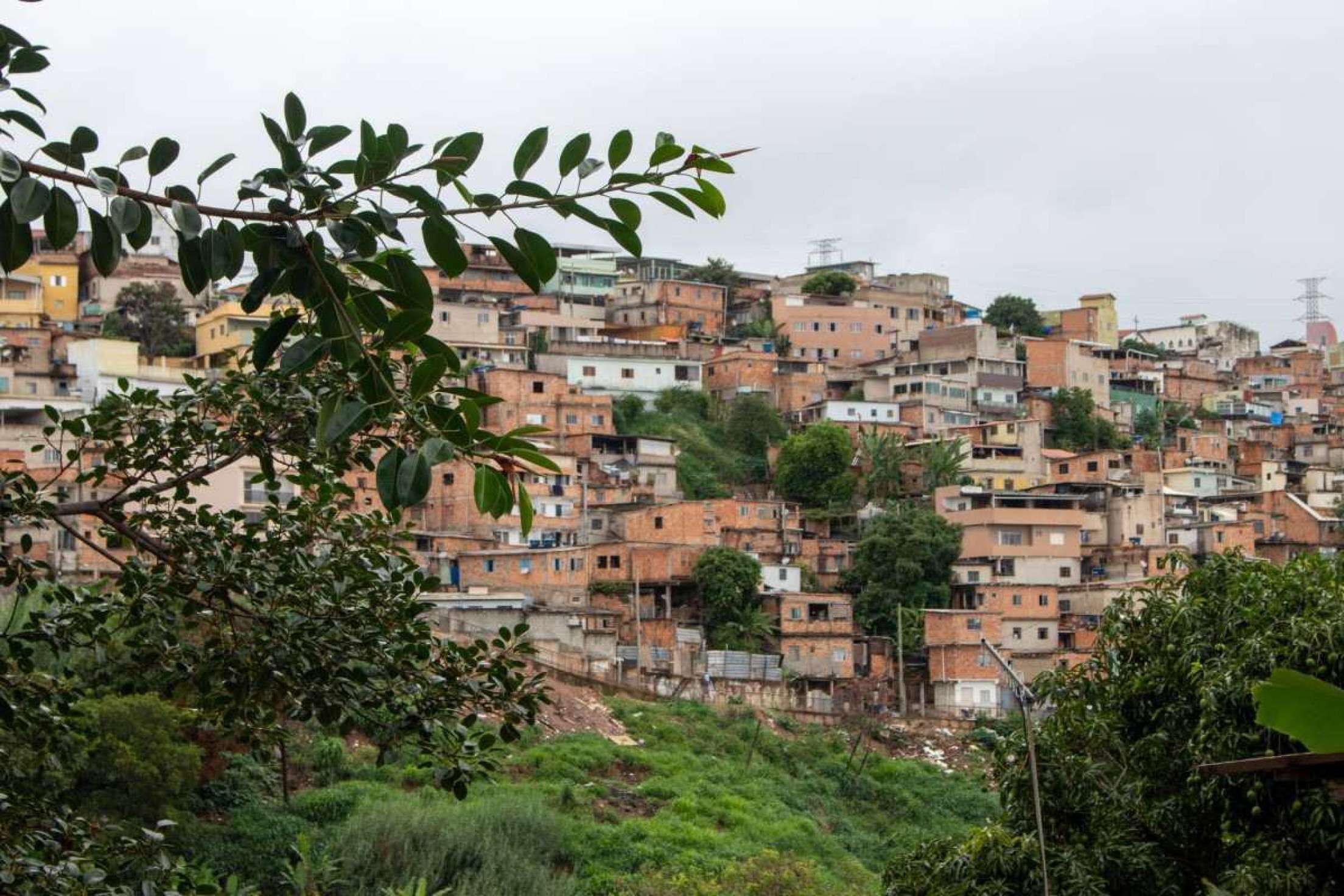 Padre Mauro se mudou em 2000 para o Aglomerado Santa Lúcia, onde participou da criação, em 2008, do Memorial do Quilombo