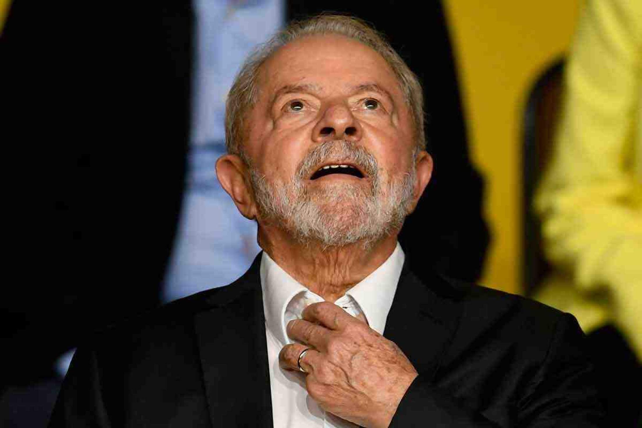 Avaliação de Lula é copo quase pela metade