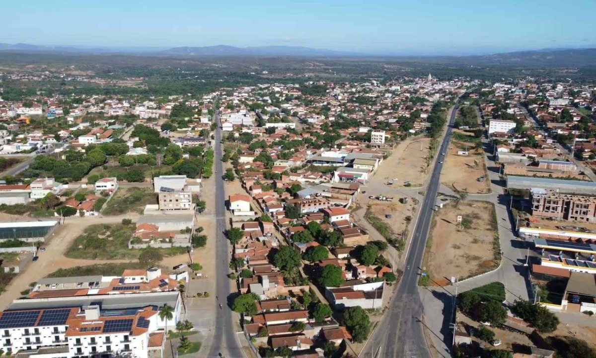 Crime aconteceu no Centro de Ara&ccedil;ua&iacute; -  (crédito: Divulga&ccedil;&atilde;o / Prefeitura Municipal de Ara&ccedil;ua&iacute;)