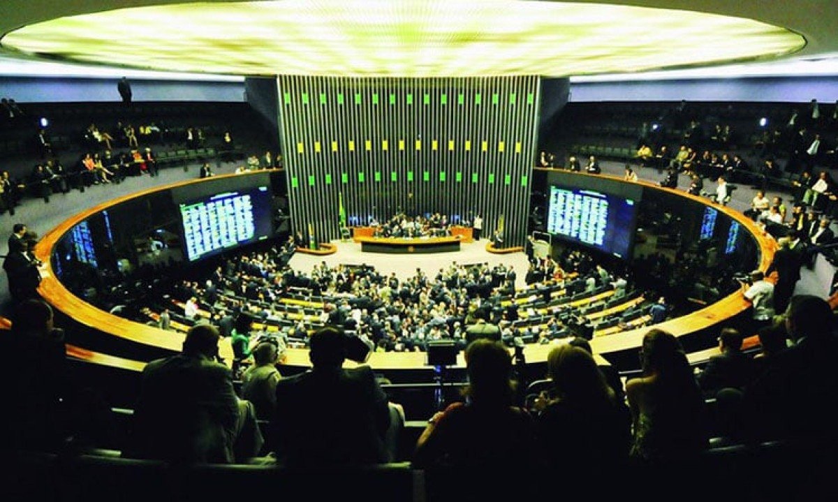 6º lugar: Escala 6x1 - Proposta de Emenda à Constituição (PEC)  que reduz a jornada máxima de trabalho de 44 para 36 horas semanais entrou na pauta do Congresso Nacional e ficou entre os assuntos mais comentados nas mídias digitais em novembro.
 -  (crédito: - José Cruz/ABR)