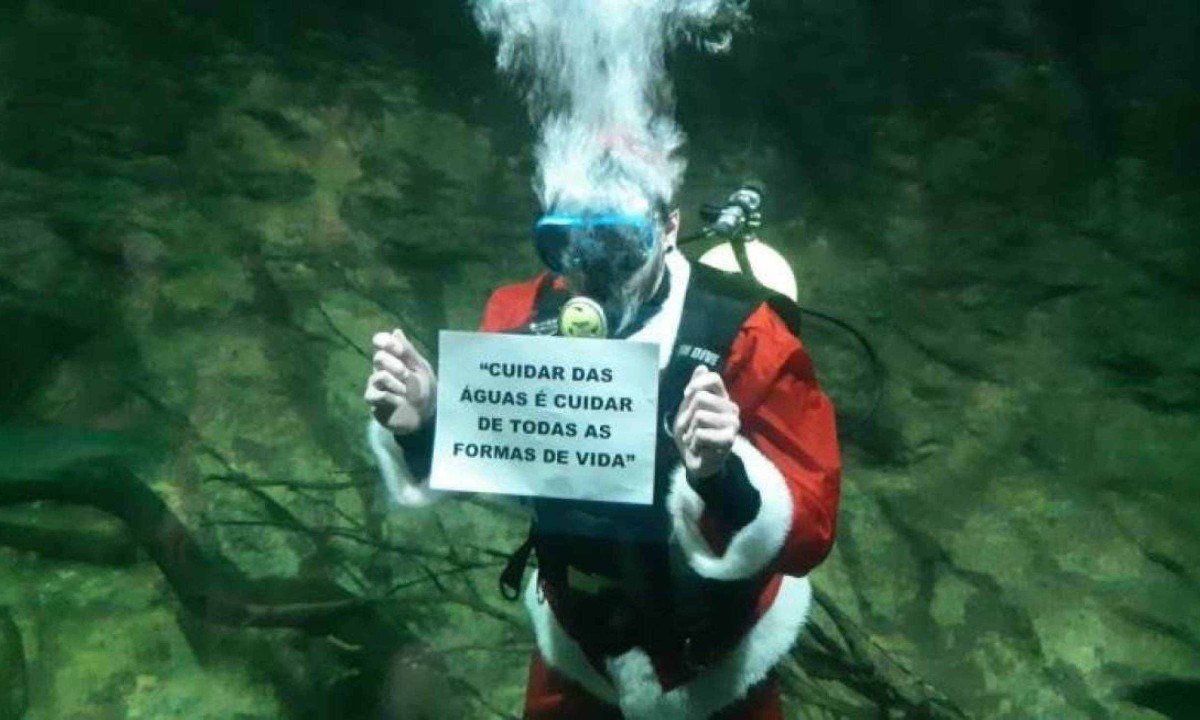 Papai Noel chega ao Aquário de BH neste domingo (15/12) -  (crédito:  Lívia Ansaloni/PBH)