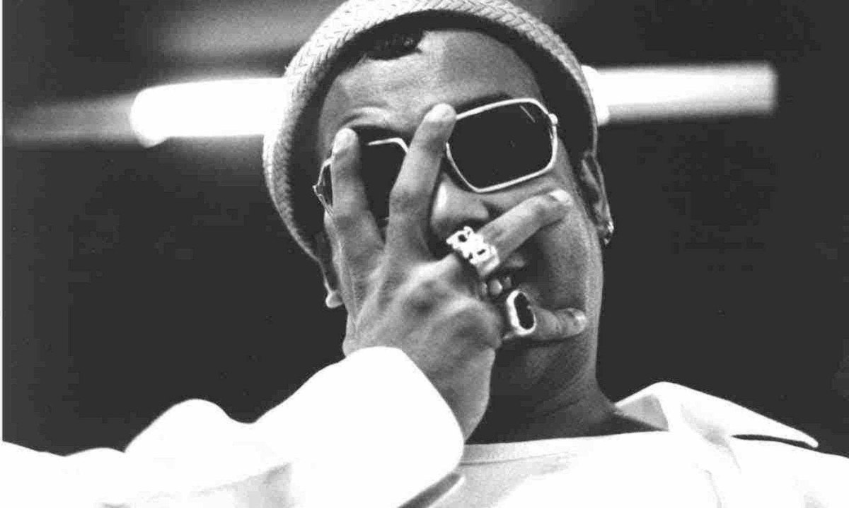 Chico Science (1966-1997) morreu em um acidente de carro, na véspera do carnaval de Olinda, onde desfilaria -  (crédito: PEDRO PAULO CARNEIRO/DIVULGAÇÃO)
