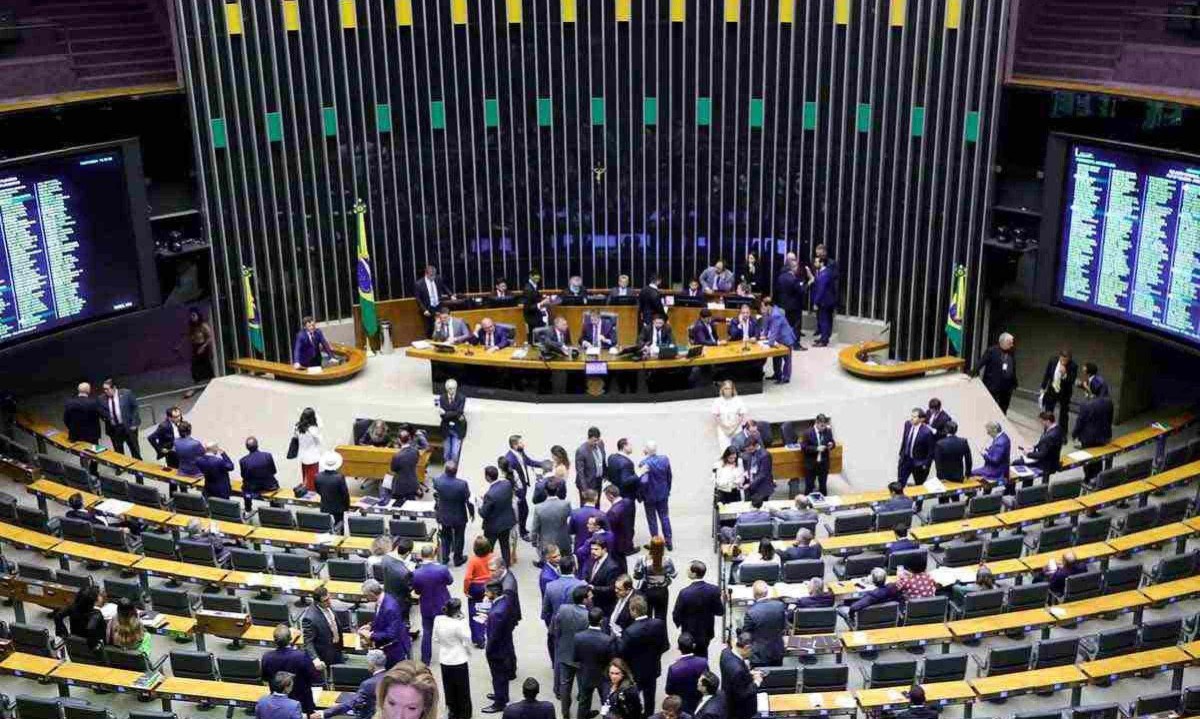 Com ausência de Lula, oposição aproveitou para aprovar projetos polêmicos e conservadores - (crédito: Mário Agra/Câmara dos Deputados – 2/8/24) Com ausência de Lula, oposição aproveitou para aprovar projetos polêmicos e conservadores - (crédito: Mário Agra/Câmara dos Deputados – 2/8/24)