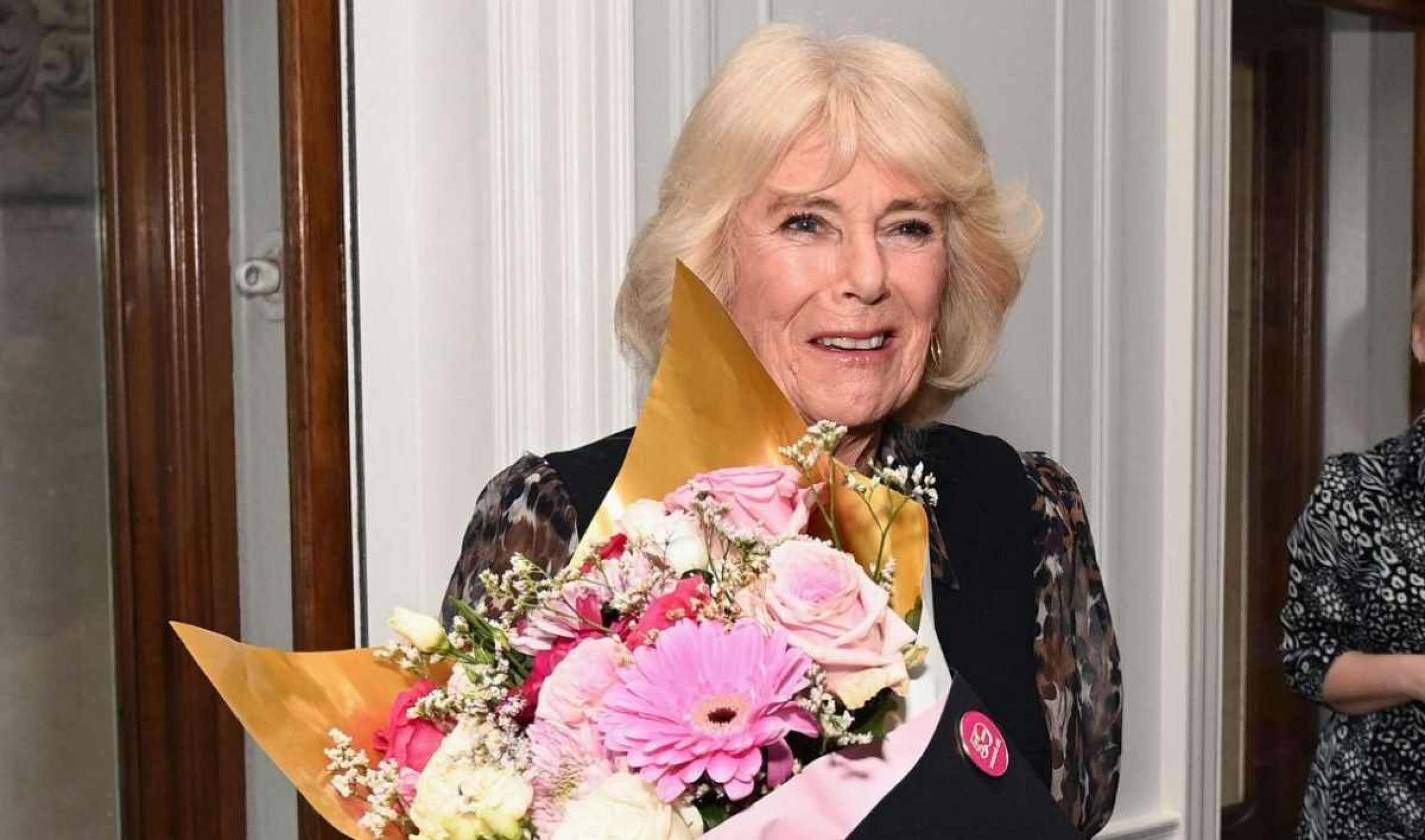 Menino de 9 anos comove Rainha Camilla em carta: ‘Nós te amamos’