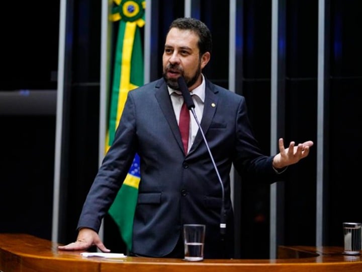 9º lugar: Guilherme Boulos - Deputado federal pelo PSOL - o segundo mais votado do Brasil em 2022 -, foi o principal candidato da esquerda à prefeitura de São Paulo em 2024.
