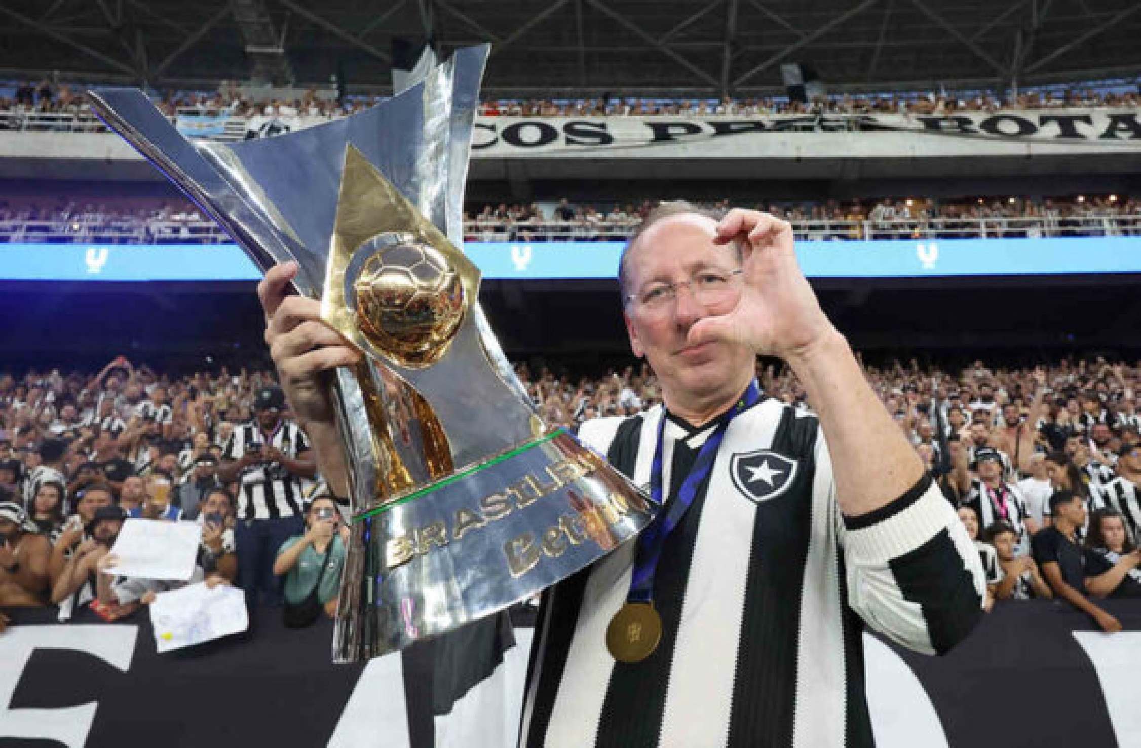 Botafogo tem ano mágico e encerra temporada com conquistas dentro e fora de campo
