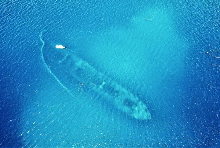 4) Fujikawa Maru – Chuuk Lagoon, Estados Federados da Micronésia - Uma operação durante a 2ª Guerra Mundial afundou 12 navios de guerra, 32 navios mercantes e 275 aeronaves nesse local, que era uma importante base naval japonesa.