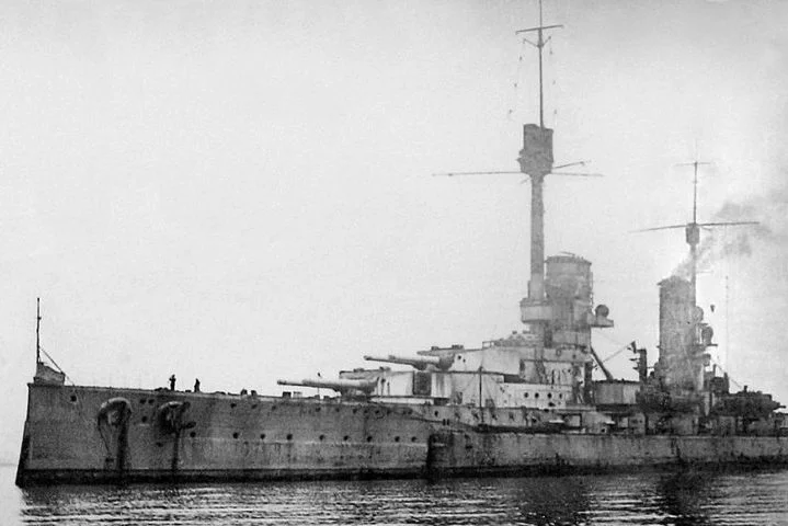 8) SMS Kronprinz Wilhelm – Scapa Flow, Escócia - Perto do fim da Primeira Guerra Mundial, 74 navios alemães foram afundados perto das Ilhas Orkney, na Escócia, para evitar que fossem capturados pelos britânicos. 