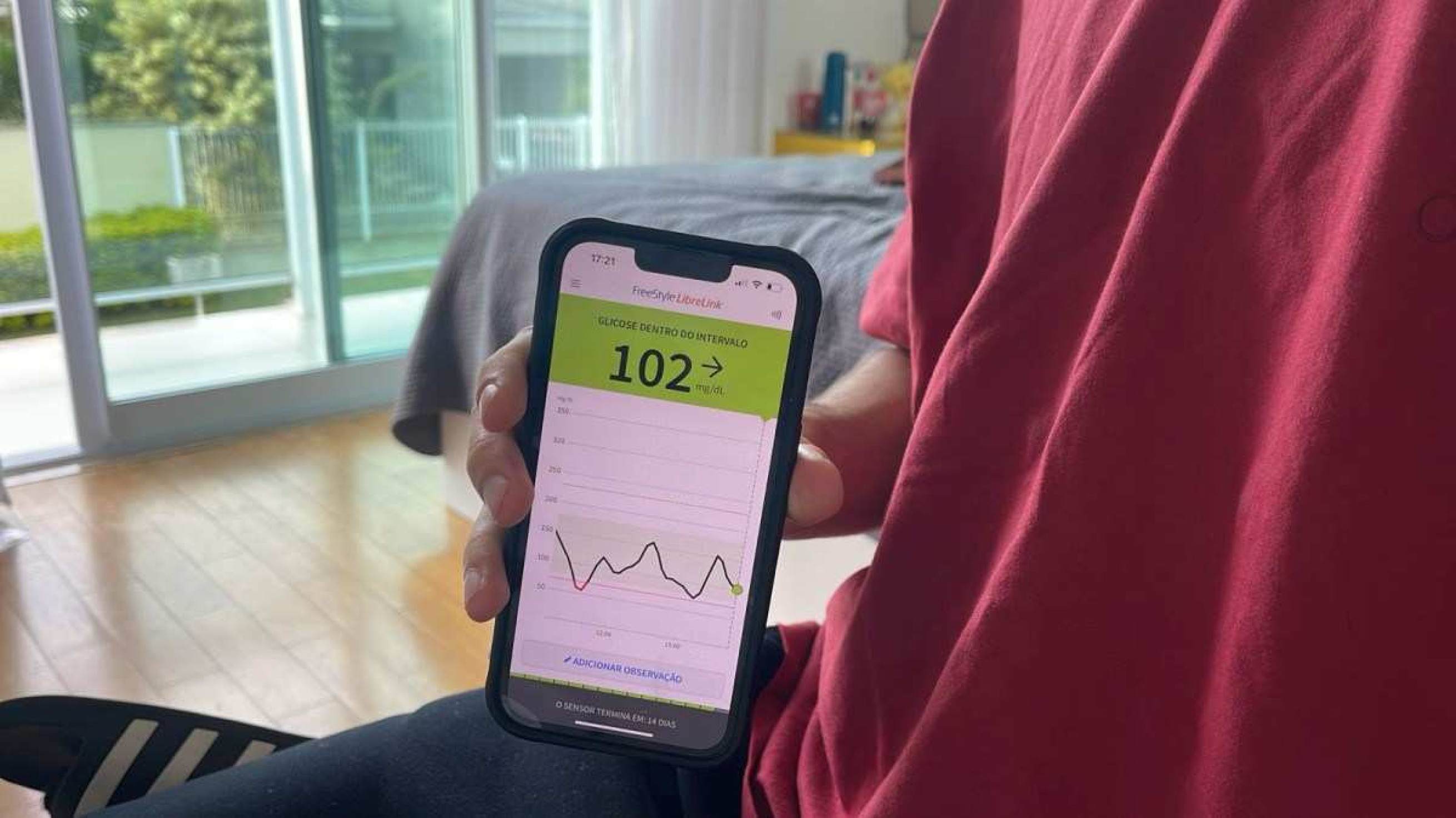 Estudante com diabetes usará celular em vestibular
