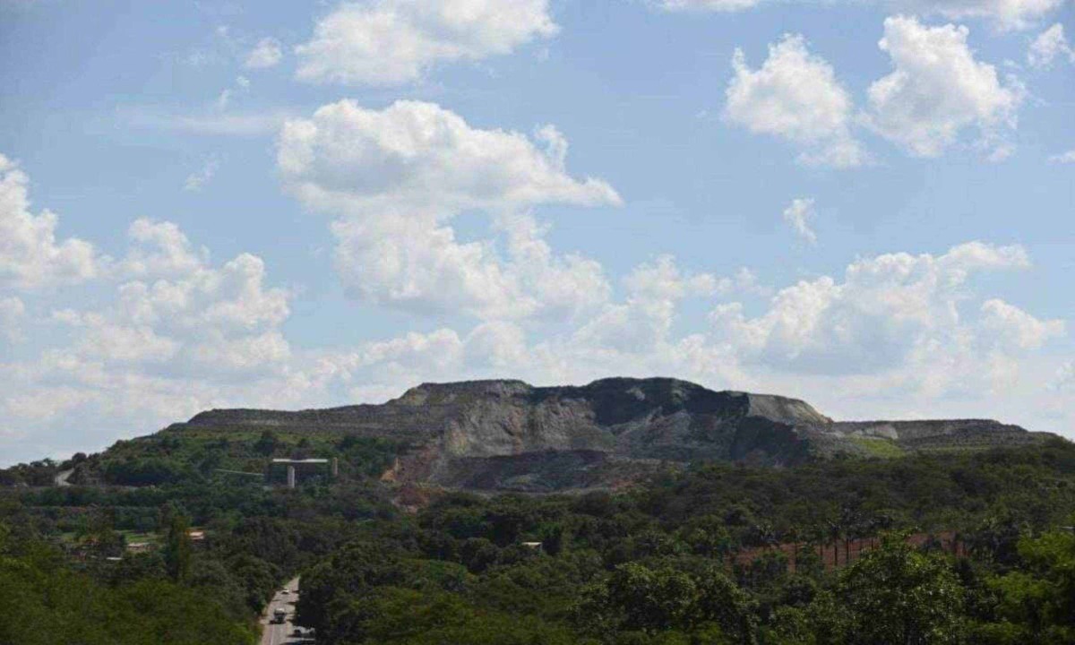 Mina Turmalina, em Conceição do Pará, onde uma pilha de rejeitos desmoronou -  (crédito: Leandro Couri/EM/D.A Press)