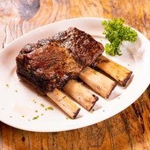 Carnes, frutos do mar e japonês: o melhor dos mundos em um único lugar - Fernando Pires/Divulgação