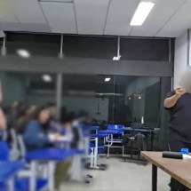 Universidade suspende youtuber que gravava aulas e debochava de professores - Redes sociais/Reprodução