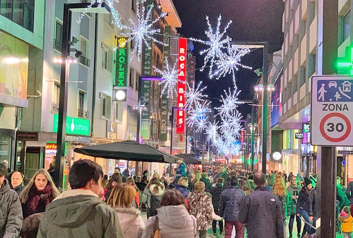 A isenção de impostos transforma o comércio de Andorra num paraíso para compras. 