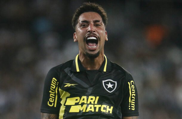   26) KAUÊ (volante) - Valorizou. Subiu de 700 mil euros (R$ 4,4 milhões) para 1 milhão (R$ 6,3 milhões) - Foto: Vitor Silva/Botafogo