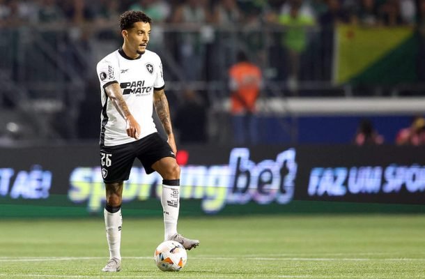  8) GREGORE (volante) - Valorizou (e muito). Subiu de 2,5 milhões de euros (R$ 15,8 milhões) para 6 milhões (R$ 38 milhões) - Foto: Vitor Silva/Botafogo