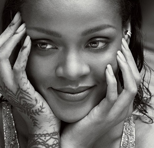 Rihanna - Cantora, compositora, atriz e empresária barbadense. Nascida em 20 de fevereiro de 1988, em Saint Michael, Barbados.