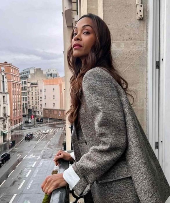 Zoë Saldana - Nascida em 19 de junho de 1978, em Nova Jersey, EUA, Saldana é atriz, conhecida por seus papéis em grandes franquias de filmes de ficção científica e ação.