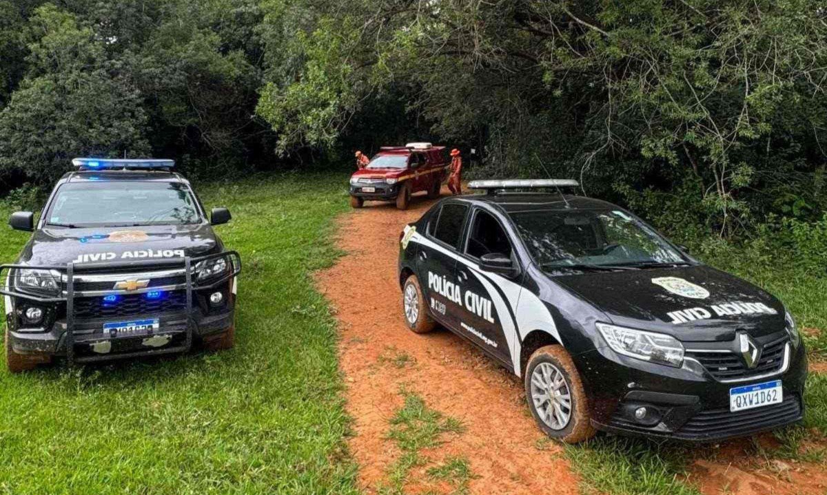 O corpo foi encontrado em ação conjunta da Polícia Civil de Minas Gerais (PCMG), do Corpo de Bombeiros (CBMMG) e da Polícia Militar (PMMG) -  (crédito: Reprodução / PCMG )