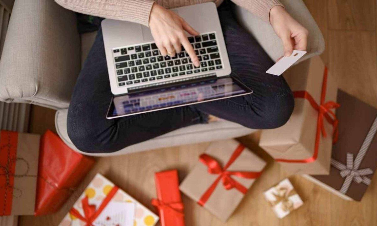 Compras online de fim de ano podem ser prato cheio para cair em golpes -  (crédito: FreePik)