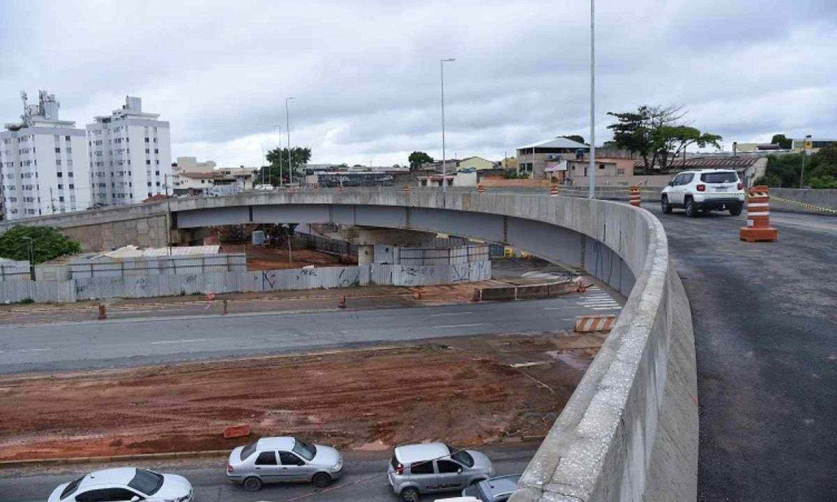 PBH liberou alça do viaduto na interseção da Waldomiro Lobo e Cristiano Machado em novembro -  (crédito: Gladyston Rodrigues/EM/D.A. Press)