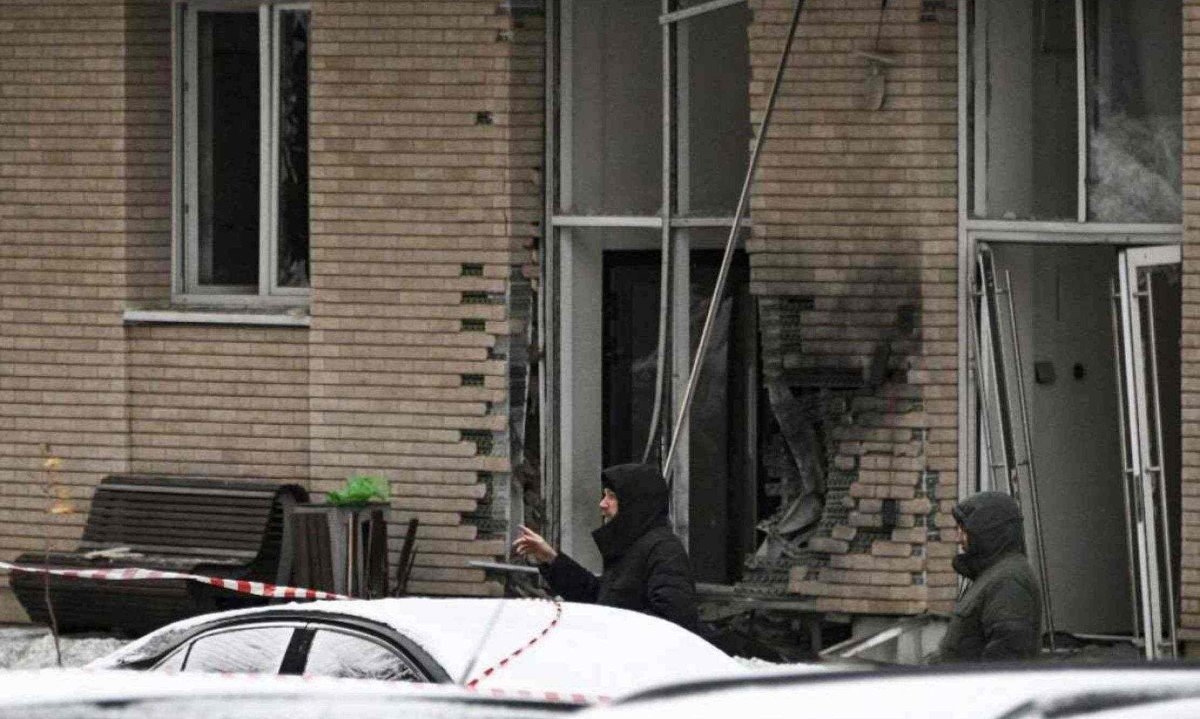  Prédio residencial em Moscou onde morreu comandante das tropas de defesa química, biológica e radioativa das forças armadas russas, Igor Kirillov, em ataque reivindicado pela Ucrânia -  (crédito: Alexander NEMENOV / AFP)