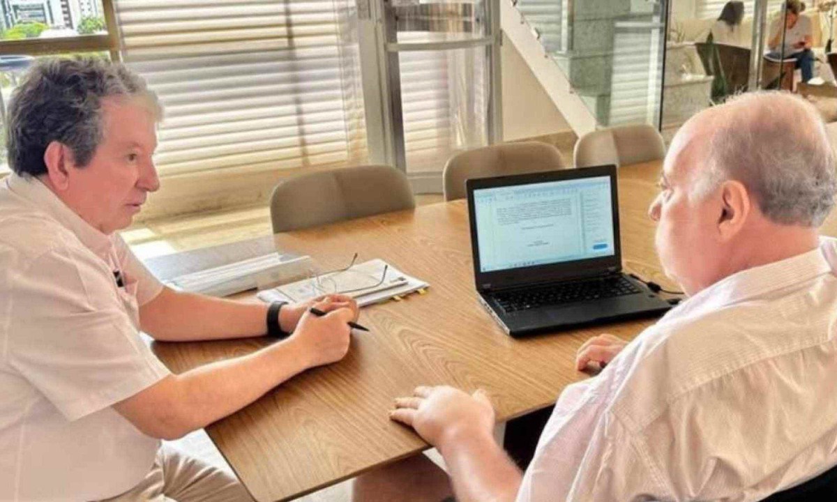 Prefeito Fuad Noman se reuniu com o consultor especializado da PBH, Jorge Luiz Prym -  (crédito: Reprodução/Instagram)