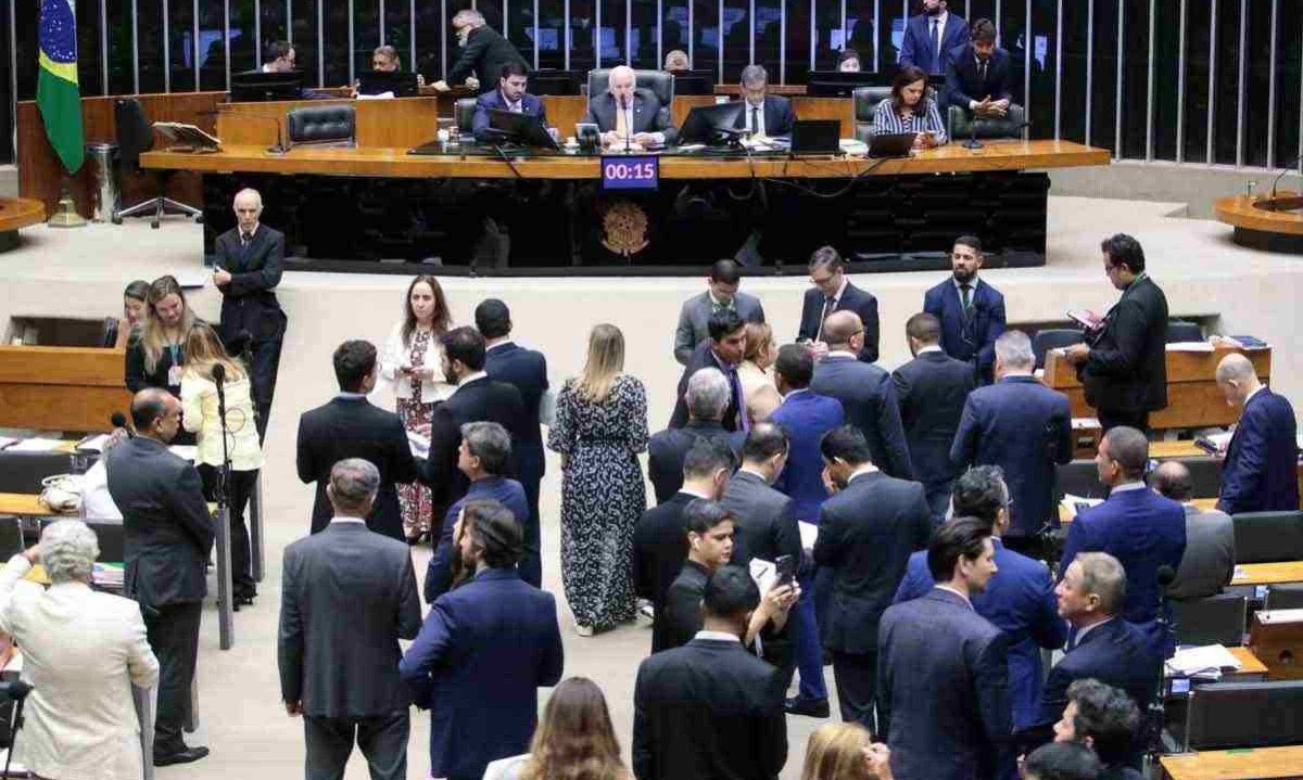 Deputados aprovaram texto principal da reforma tributária por 324 votos a favor e 123 contrários -  (crédito: Bruno Spada/Câmara dos Deputados)