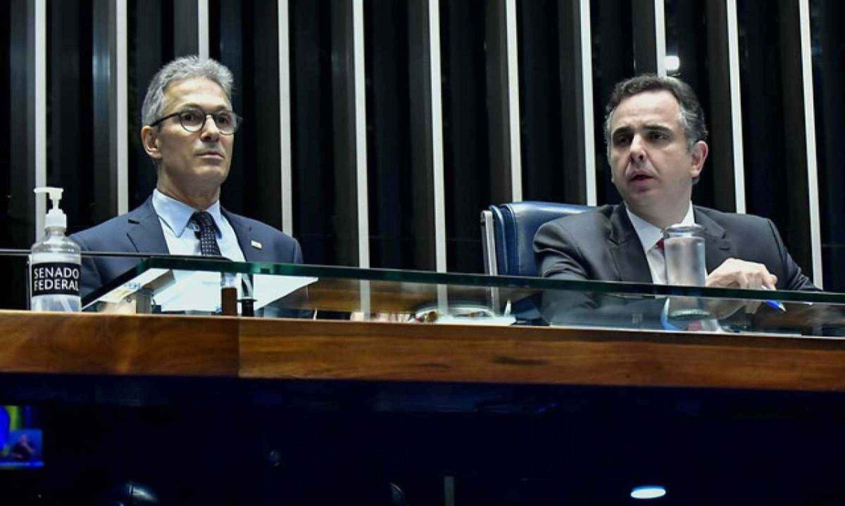 Governador Romeu Zema e presidente do Senado, senador Rodrigo Pacheco (PSD-MG), durante votação do Propag -  (crédito:  Waldemir Barreto/Agência Senado)